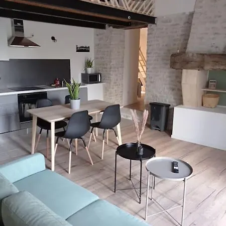 Logement Moderne Surgeres Exterior photo